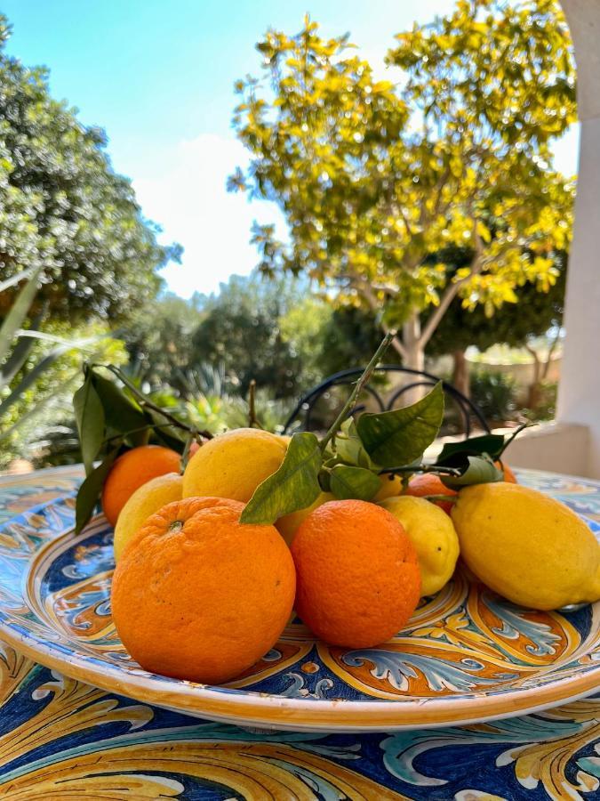 Villa Letizia Rooms & Apartments Noto Luaran gambar