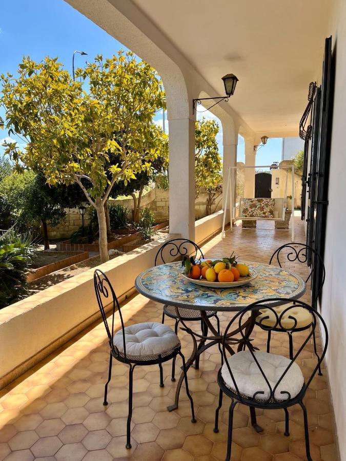 Villa Letizia Rooms & Apartments Noto Luaran gambar